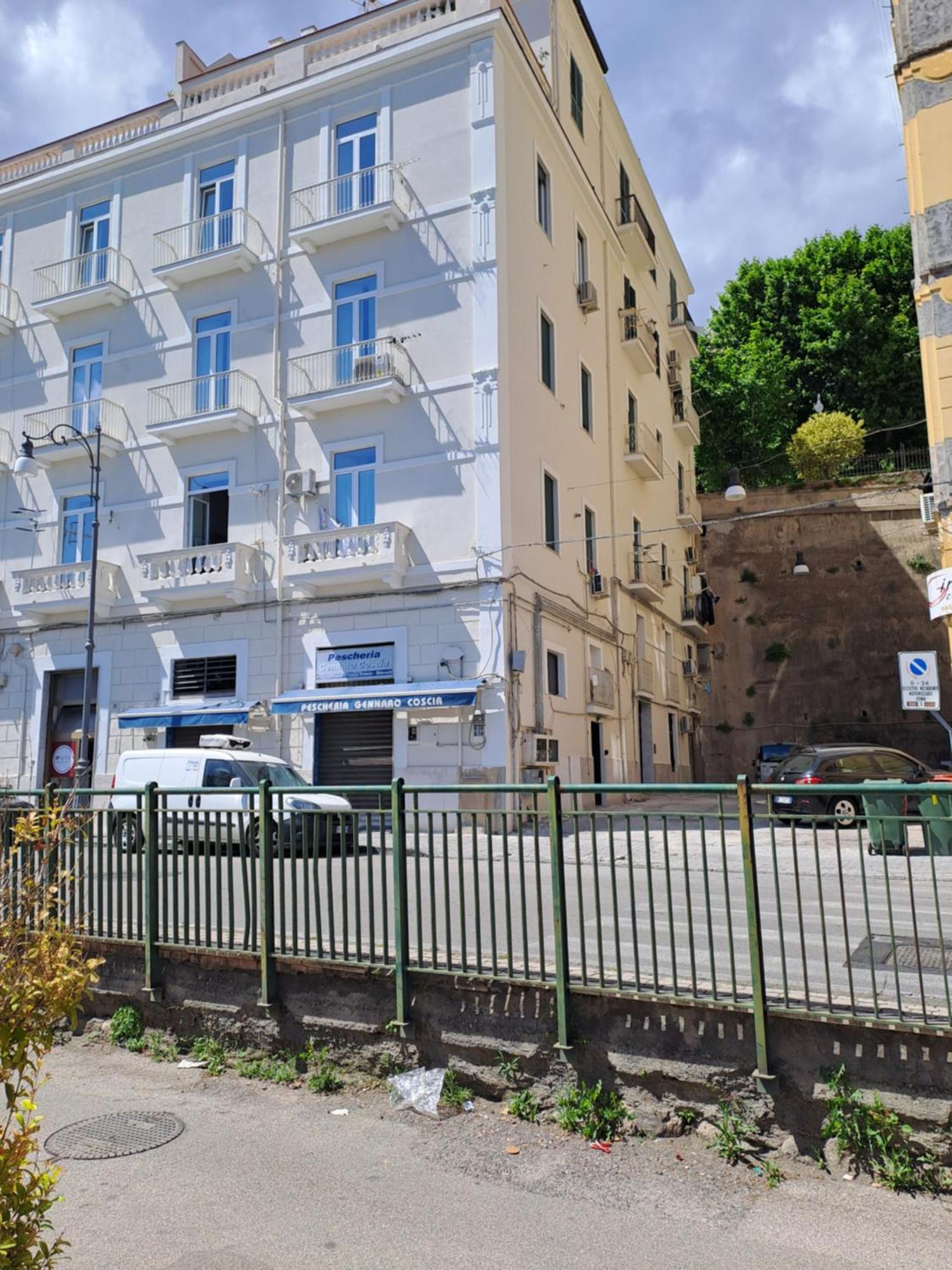 Ferienwohnung Ti Porto Al Centro Unforgettable Moments Salerno Exterior foto
