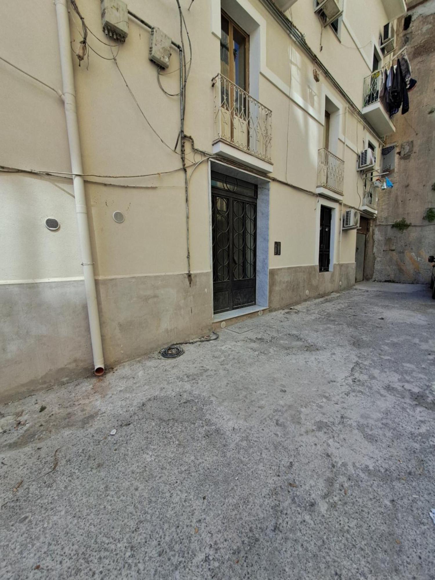 Ferienwohnung Ti Porto Al Centro Unforgettable Moments Salerno Exterior foto