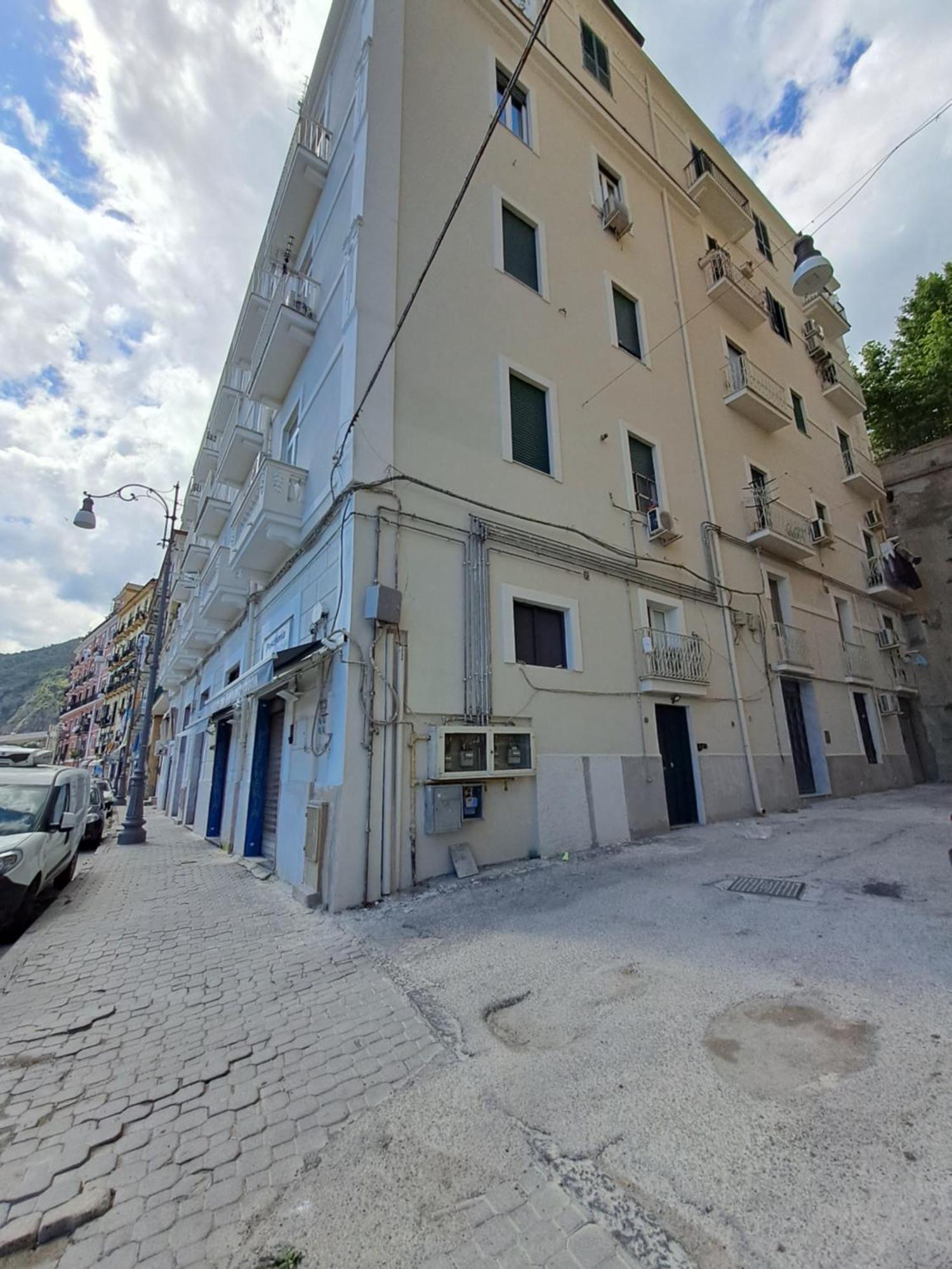 Ferienwohnung Ti Porto Al Centro Unforgettable Moments Salerno Exterior foto